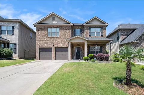 310 Palm Springs Cir, Fairburn, GA 30213