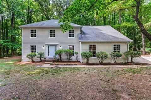 165 N Fayette Dr, Fayetteville, GA 30214