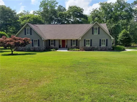 1130 Lake Stone Lea Dr, Oxford, GA 30054