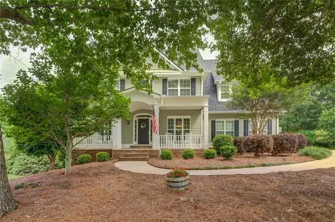 125 Rose Creek Dr, Covington, GA 30014