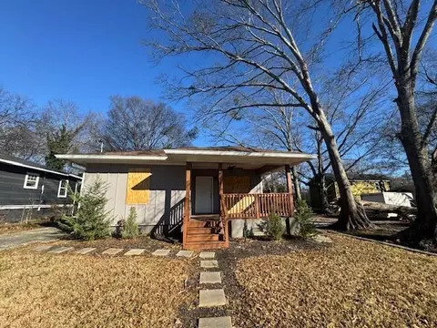 781 Peyton Ave NW, Atlanta, GA 30318