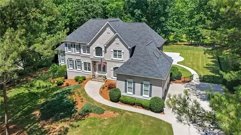 45 Cloister Cv, Newnan, GA 30265