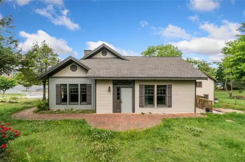 521 Summit St, Cornelia, GA 30531 photo 2