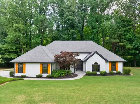 151 Saint Martin Dr, Suwanee, GA 30024