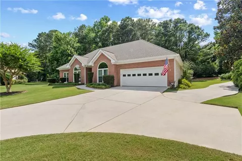 570 Nellie Ln, Loganville, GA 30052