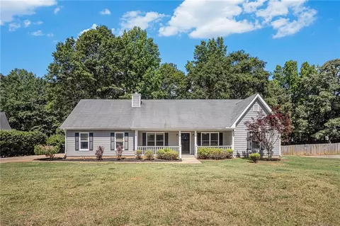 355 Lakefront Dr, Mcdonough, GA 30253