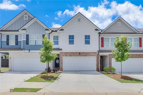 4729 Medlock Ln, Oakwood, GA 30566