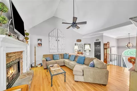 Living - 117 Banyon Ct, Waleska, GA 30183 photo 1 of 1