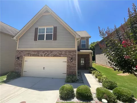 2431 Oakleaf Cir, Lithonia, GA 30058
