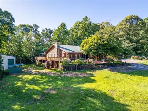 257 Meadow Ln, Demorest, GA 30535