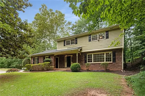 4576 Holliston Rd, Doraville, GA 30360