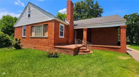 705 Villa Esta Ave, Macon, GA 31206