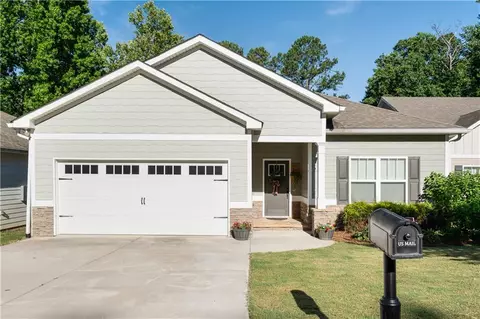 113 Deese Ct, Carrollton, GA 30117