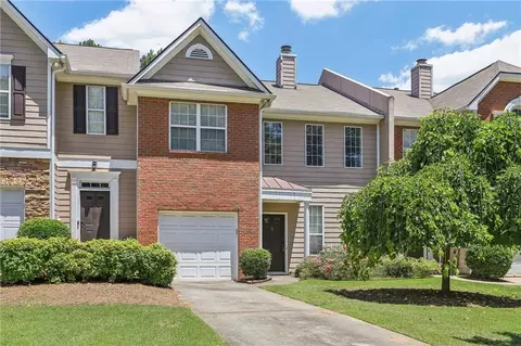 66 Oak Green Dr, Lawrenceville, GA 30044