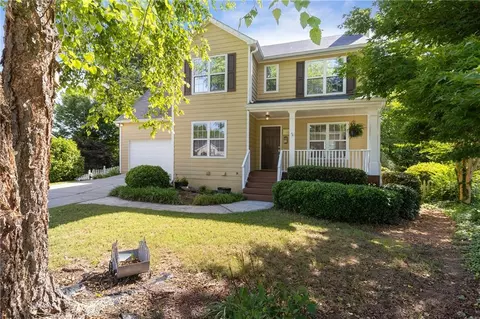 1305 Riverside Walk Xing, Sugar Hill, GA 30518