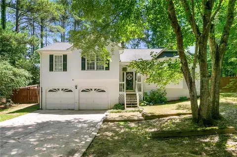 200 Dogwood Trl, Dallas, GA 30157