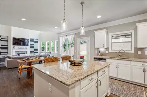 1037 Flagstone Way, Acworth, GA 30101 photo 9