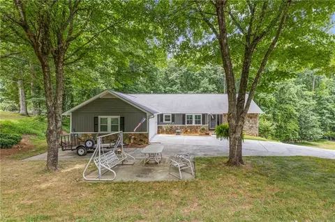 14155 Cogburn Rd, Alpharetta, GA 30004