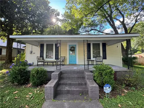 197 Etowah Dr, Cartersville, GA 30120