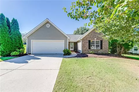 5847 Meadowfield Trce, Flowery Branch, GA 30542