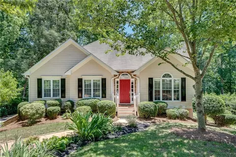 2835 Woodland Hills Dr, Cumming, GA 30040