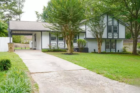 9052 Gatewood Dr, Jonesboro, GA 30238