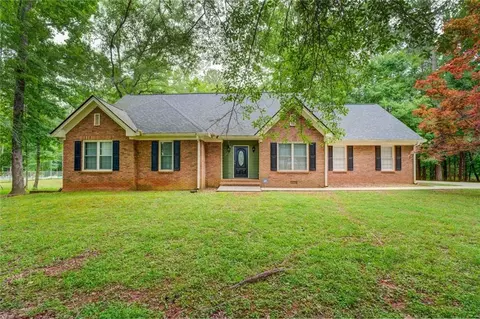 5277 SW West Shore Dr, Conyers, GA 30094