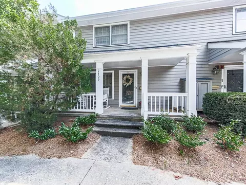2405 Farmstead Cir SE, Smyrna, GA 30080
