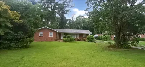 2543 Layton Dr, Lithonia, GA 30058