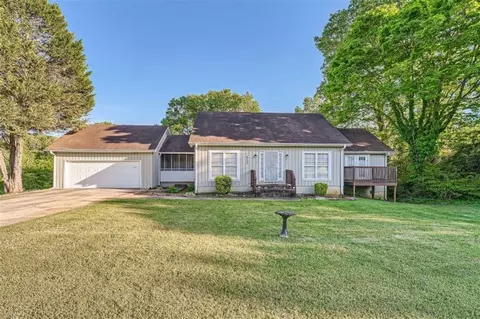 4805 Woodway Dr, Stone Mountain, GA 30088