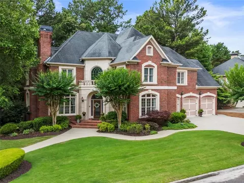 403 Clubview Dr, Woodstock, GA 30189