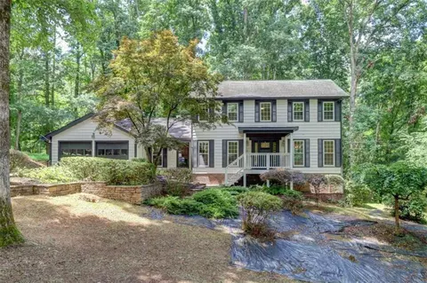 5445 Mallard Pt, Gainesville, GA 30504