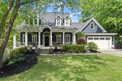 180 Lake Dr, Norcross, GA 30071