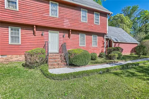 6426 Swift Creek Dr, Lithonia, GA 30058
