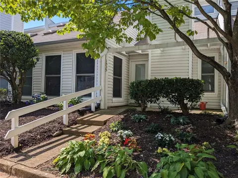 1535 Planters Ridge Ln, Alpharetta, GA 30004