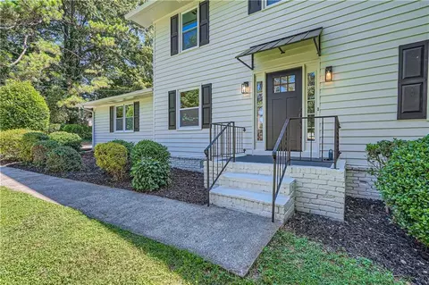 702 Chandler Dr, Lawrenceville, GA 30044