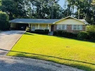 918 Bradford Ct SW, Lilburn, GA 30047