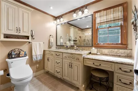 Bath - 728 Kibbee Rd, Mcdonough, GA 30252 photo 1 of 6