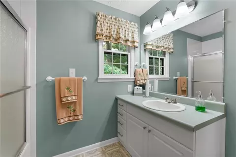Bath - 728 Kibbee Rd, Mcdonough, GA 30252 photo 6 of 6