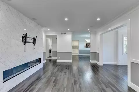 192 Triumph Dr NW, Atlanta, GA 30327
