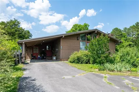 508 E May St, Calhoun, GA 30701