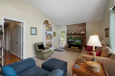 508 E May St, Calhoun, GA 30701 photo 6