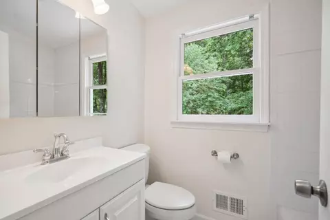 4145 Longview Dr, Chamblee, GA 30341 photo 13
