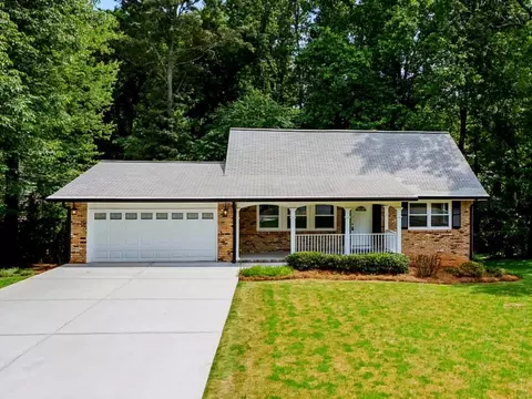 4145 Longview Dr, Chamblee, GA 30341 photo 2