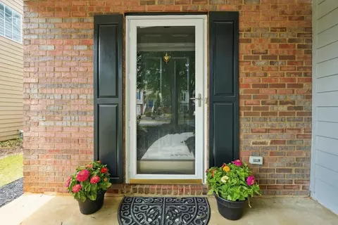 1663 Evanston Cir, Marietta, GA 30062 photo 3
