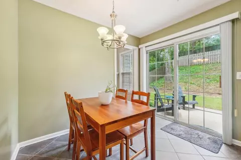 1663 Evanston Cir, Marietta, GA 30062 photo 8
