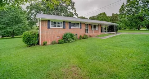 124 Angelo Rd, Newnan, GA 30263