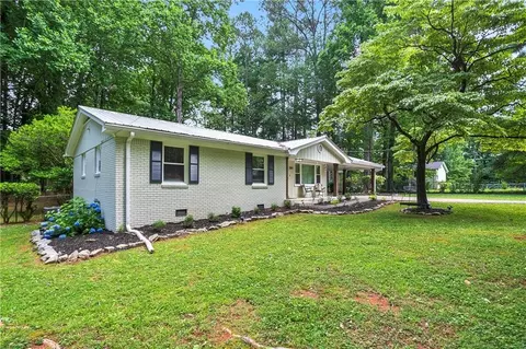 2810 Wood Forest Rd, Marietta, GA 30066