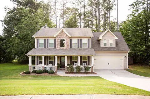 1525 Cedar Creek Dr, Loganville, GA 30052