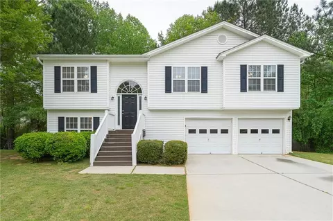 190 Foster Trace Dr, Lawrenceville, GA 30043